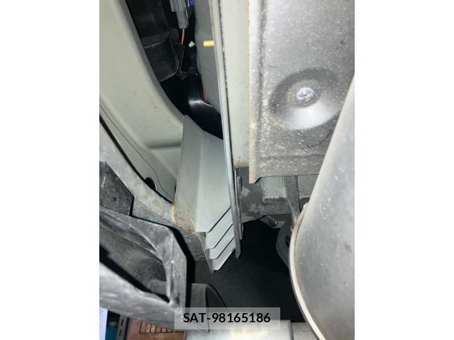 Mazda ROADSTER 2009-05 8745559-23