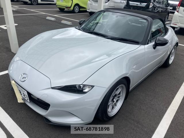 Mazda ROADSTER 2015-09 8797335-1