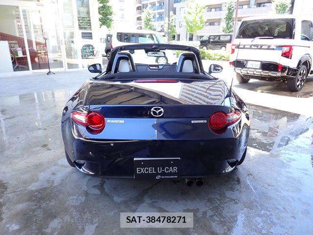 Mazda ROADSTER 2022-01 8831334-2