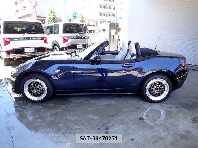 Mazda ROADSTER 2022-01 8831334-6