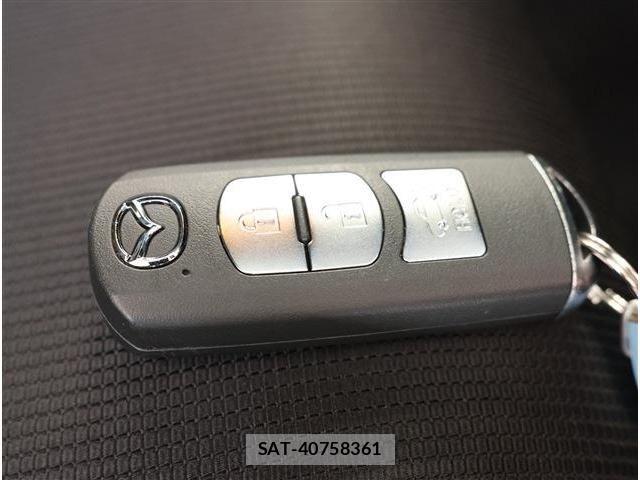 Mazda ROADSTER 2018-03 8831339-24
