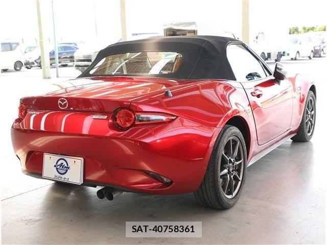 Mazda ROADSTER 2018-03 8831339-4
