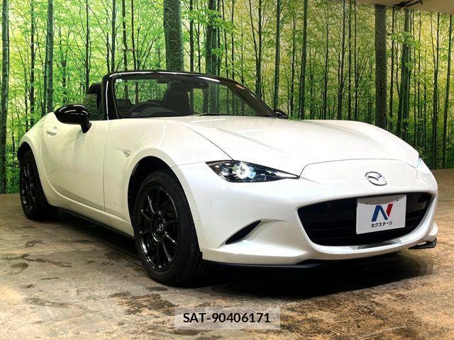 Mazda ROADSTER 2022-04 8831333-9