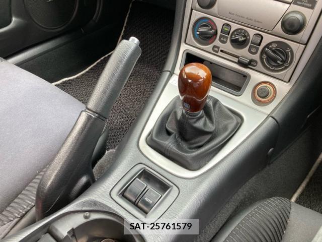 Mazda ROADSTER 2003-12 8831340-16