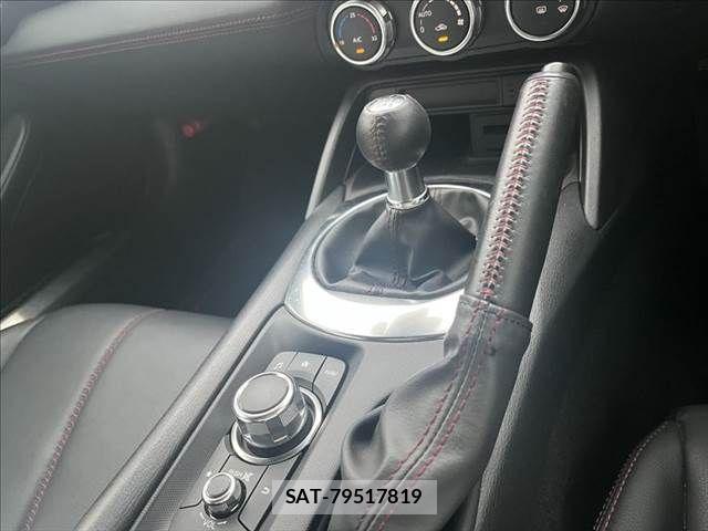 Mazda ROADSTER 2015-05 8831337-29