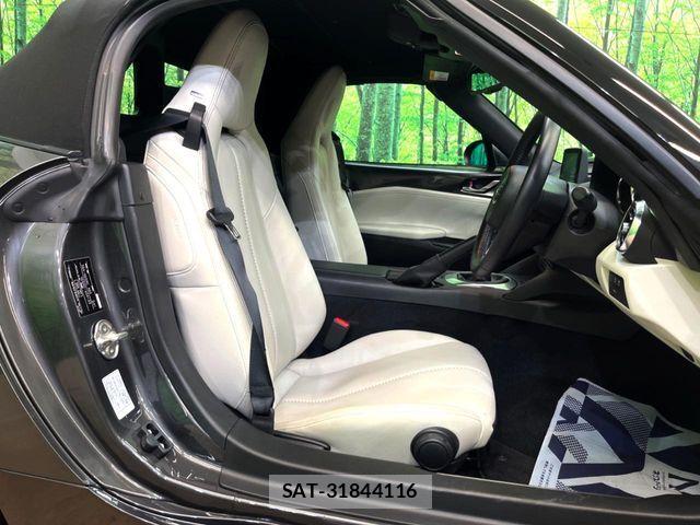 Mazda ROADSTER 2021-11 8831327-7