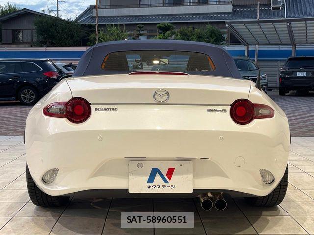 Mazda ROADSTER 2022-08 8850515-12