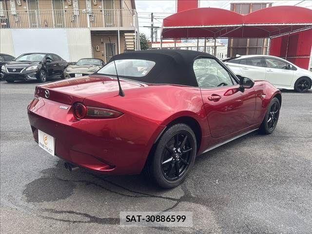 Mazda ROADSTER 2018-11 8850516-16