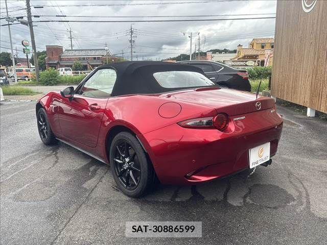 Mazda ROADSTER 2018-11 8850516-18
