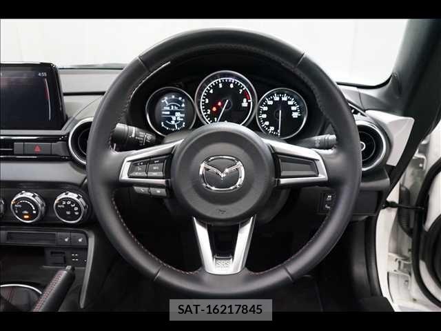 Mazda ROADSTER 2018-02 8881861-9