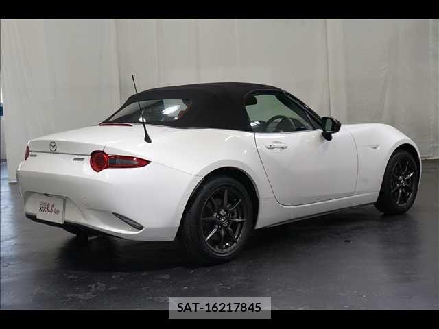 Mazda ROADSTER 2018-02 8881861-8