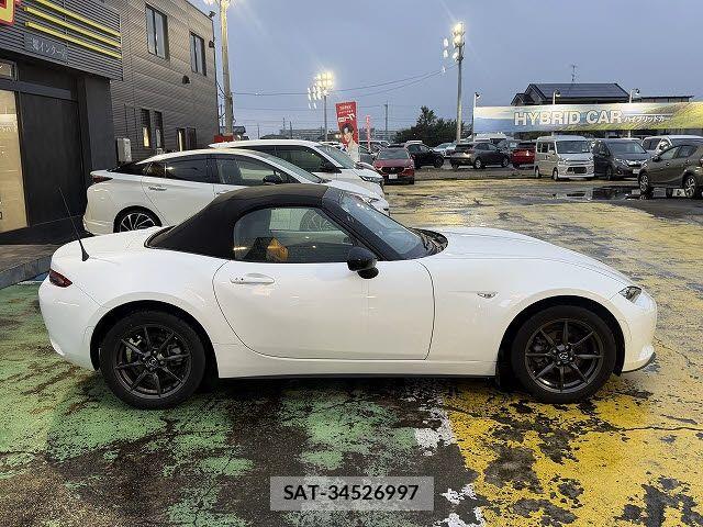 Mazda ROADSTER 2018-03 8881866-4