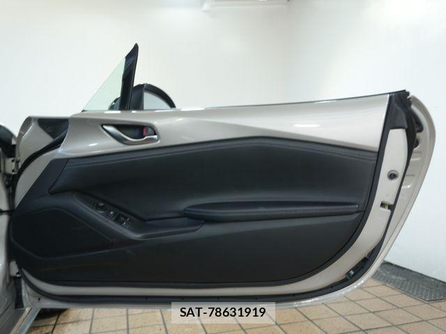 Mazda ROADSTER 2022-09 8881864-28