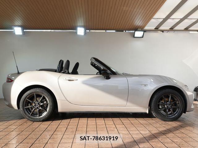 Mazda ROADSTER 2022-09 8881864-6