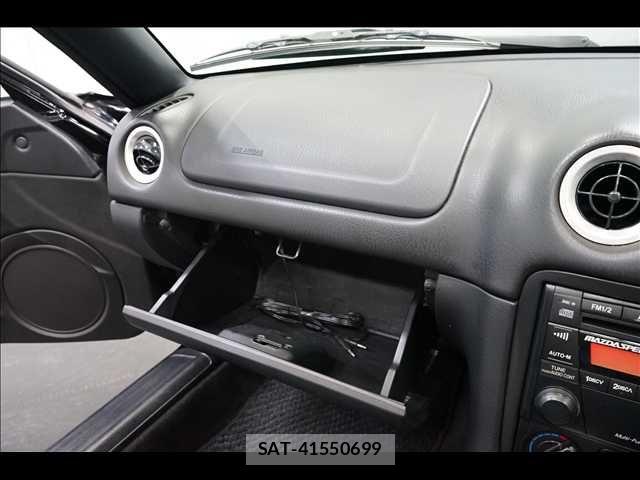 Mazda ROADSTER 2001-02 8881865-12