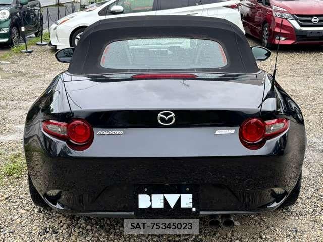 Mazda ROADSTER 2016-02 8881867-16