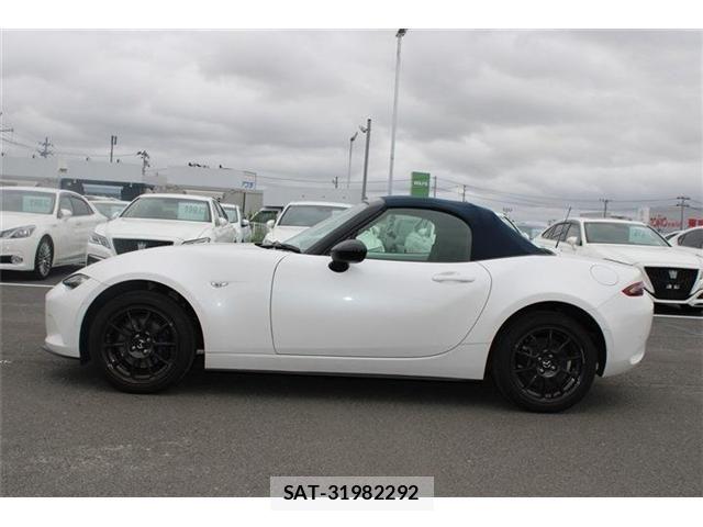 Mazda ROADSTER 2022-09 8881863-5