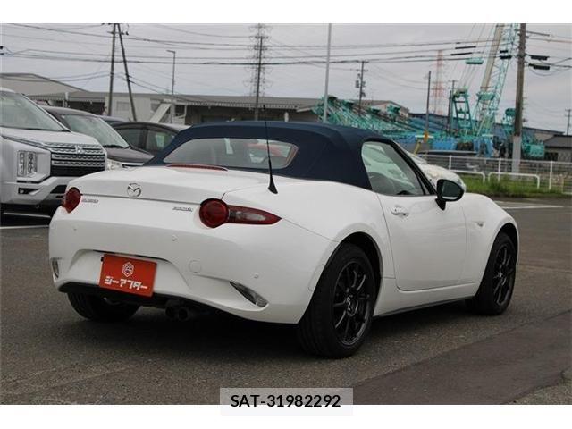 Mazda ROADSTER 2022-09 8881863-8