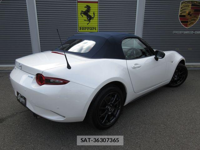 Mazda ROADSTER 2022-03 8881858-12