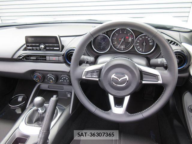 Mazda ROADSTER 2022-03 8881858-15