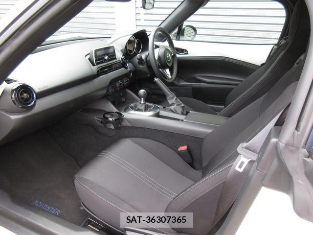 Mazda ROADSTER 2022-03 8881858-1