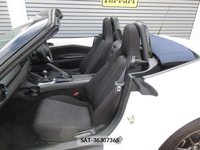 Mazda ROADSTER 2022-03 8881858-24