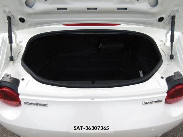 Mazda ROADSTER 2022-03 8881858-28