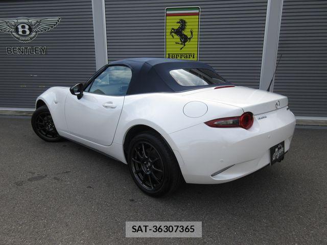 Mazda ROADSTER 2022-03 8881858-2