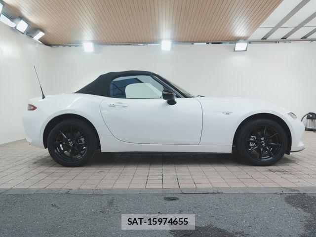 Mazda ROADSTER 2022-01 8881857-6