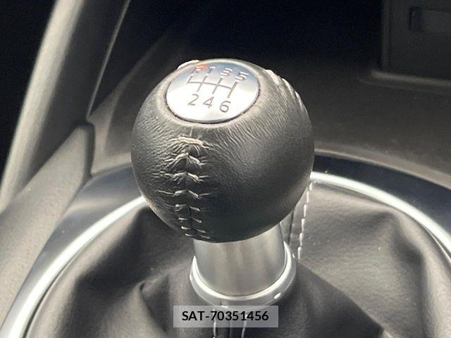 Mazda ROADSTER 2025-09 8881855-2