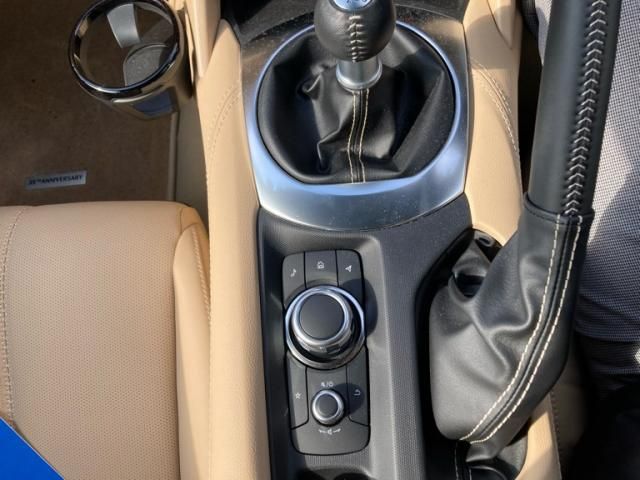 Mazda ROADSTER 2025-03 3681812-20