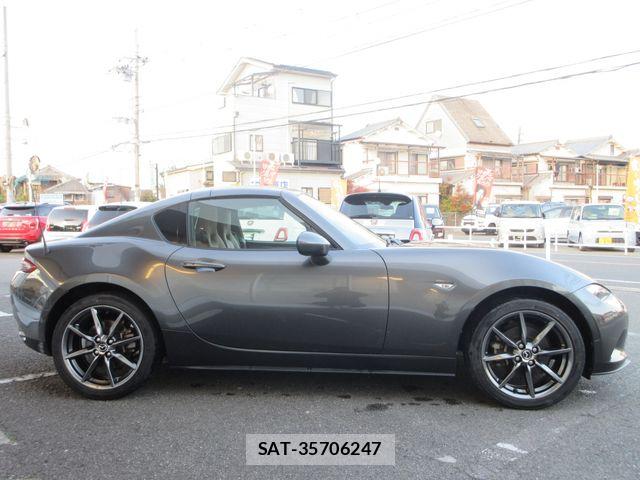 Mazda ROADSTER 2018-01 5877048-9