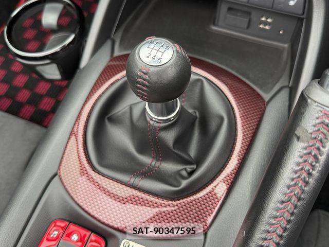 Mazda ROADSTER 2018-08 6306183-13