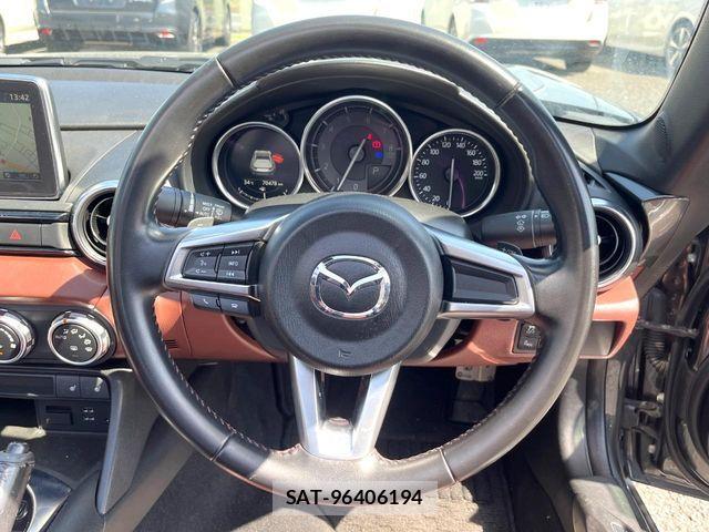 Mazda ROADSTER 2017-08 6677768-9