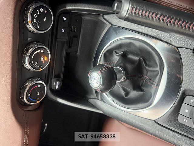 Mazda ROADSTER 2018-02 6911992-12