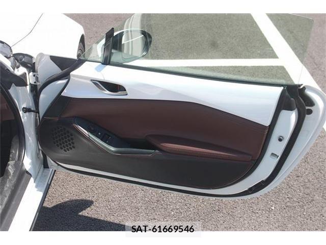 Mazda ROADSTER 2017-06 6911995-28