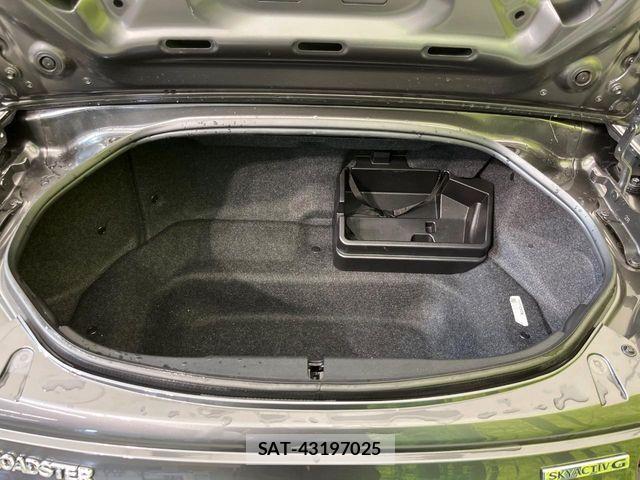 Mazda ROADSTER 2023-06 6911991-8