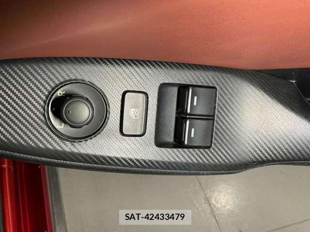 Mazda ROADSTER 2019-06 7060461-13