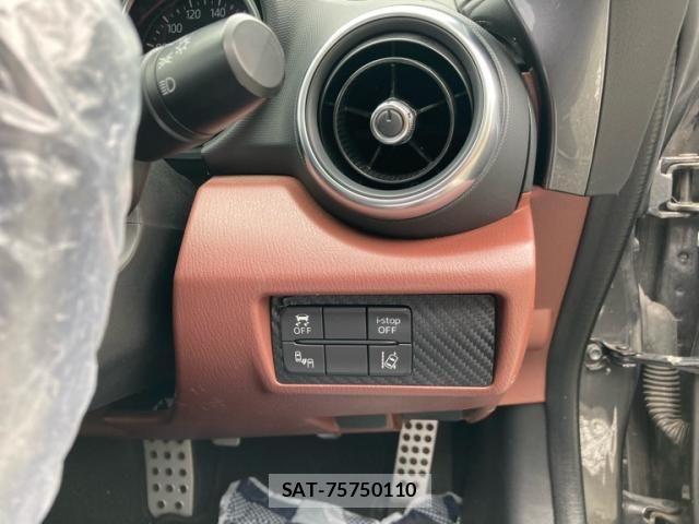 Mazda ROADSTER 2017-02 7224240-11