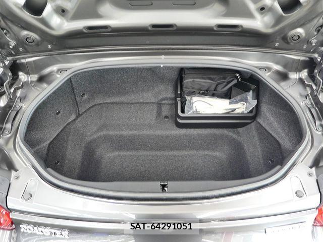 Mazda ROADSTER 2025-05 7619577-18