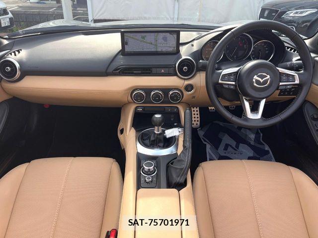 Mazda ROADSTER 2024-03 7727944-1