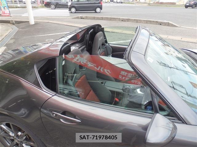 Mazda ROADSTER 2017-07 8037959-16