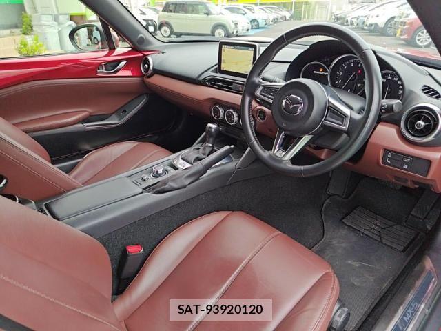 Mazda ROADSTER 2017-02 8037956-2