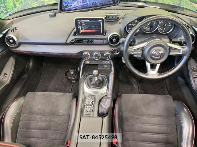 Mazda ROADSTER 2017-01 8037954-1