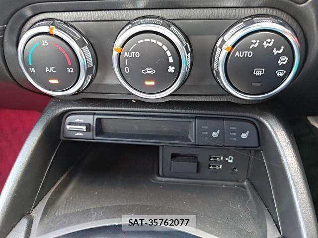 Mazda ROADSTER 2021-07 8101595-15