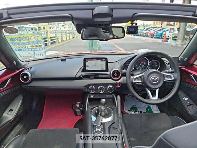 Mazda ROADSTER 2021-07 8101595-2