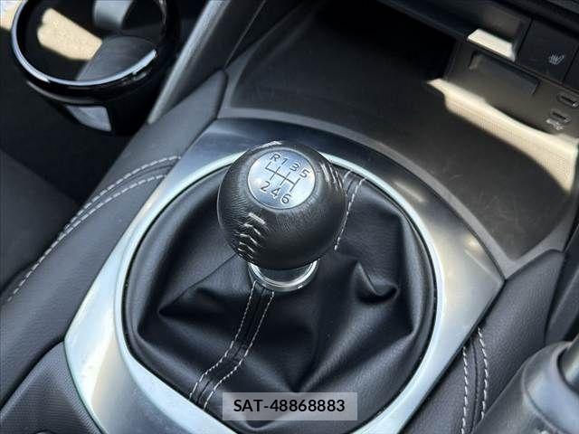 Mazda ROADSTER 2024-10 8132103-26