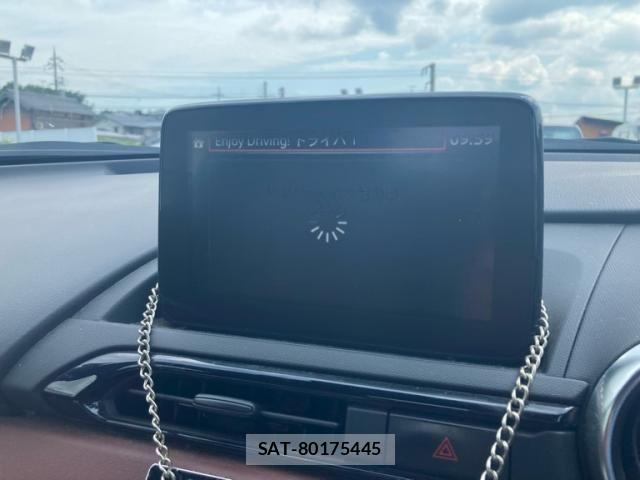 Mazda ROADSTER 2019-03 8132102-10