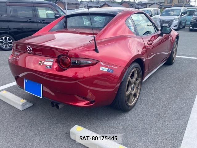 Mazda ROADSTER 2019-03 8132102-3