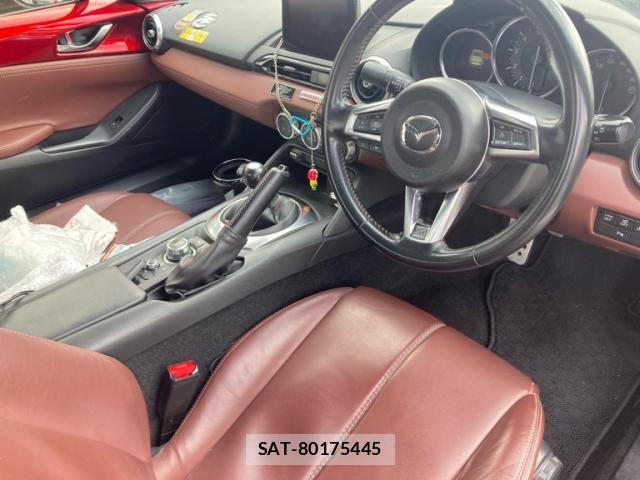 Mazda ROADSTER 2019-03 8132102-6